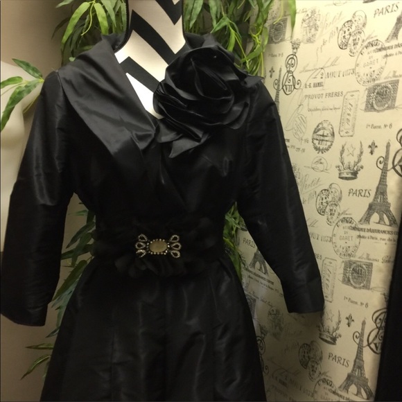EUC BLACK SILK FORMAL DRESS - Picture 6 of 8